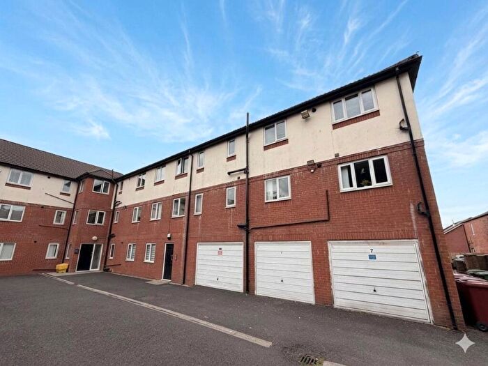 2 Bedroom Apartment For Sale In Chorley Old Road, Bolton, Greater Manchester, BL1
