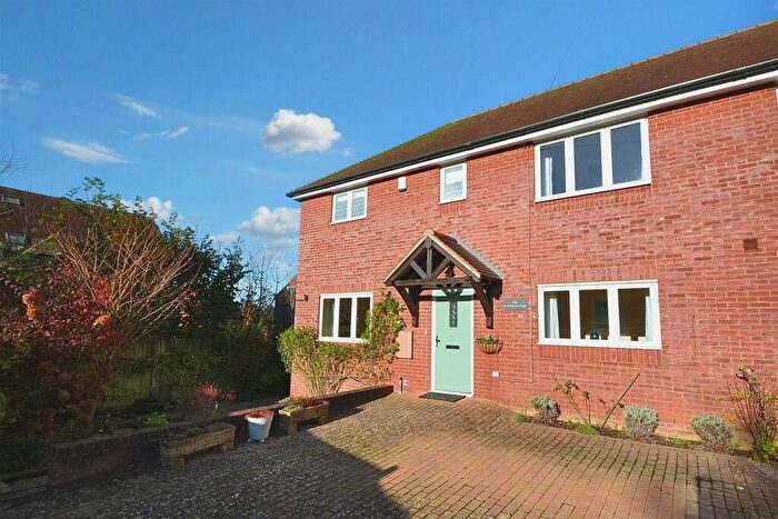 3 Bedroom Semi-Detached House For Sale In Sutton Scotney (Winchester), SO21