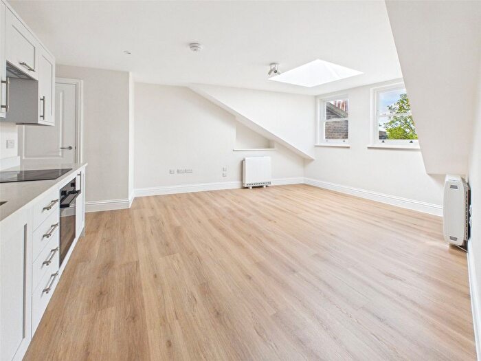 1 Bedroom Flat To Rent In Harley House, London Road, Twickenham, TW1