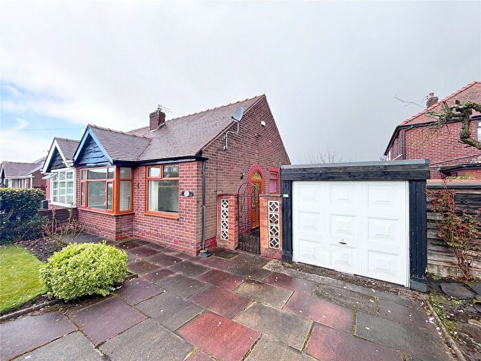 1 Bedroom Semi Detached Bungalow For Sale In Duffield Road, Alkrington, Middleton, Manchester, M24
