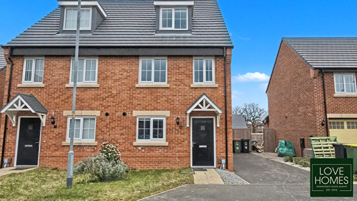 3 Bedroom Semi Detached House To Rent In Swanage Close, Cottam, Preston, Lancashire, PR4