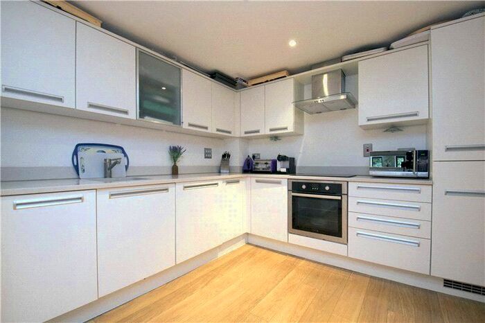1 Bedroom Flat To Rent In St. Augustines Court, Lynton Road, SE1