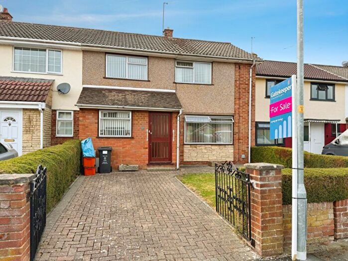 3 Bedroom Terraced House For Sale In Carshalton Road, Swindon, Wiltshire, SN3