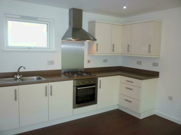 2 Bedroom Flat To Rent In South Street, St. Austell, Cornwall, PL25