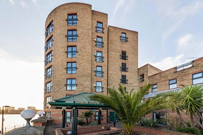 2 Bedroom Flat To Rent In Russell Place, Surrey Quays, SE16