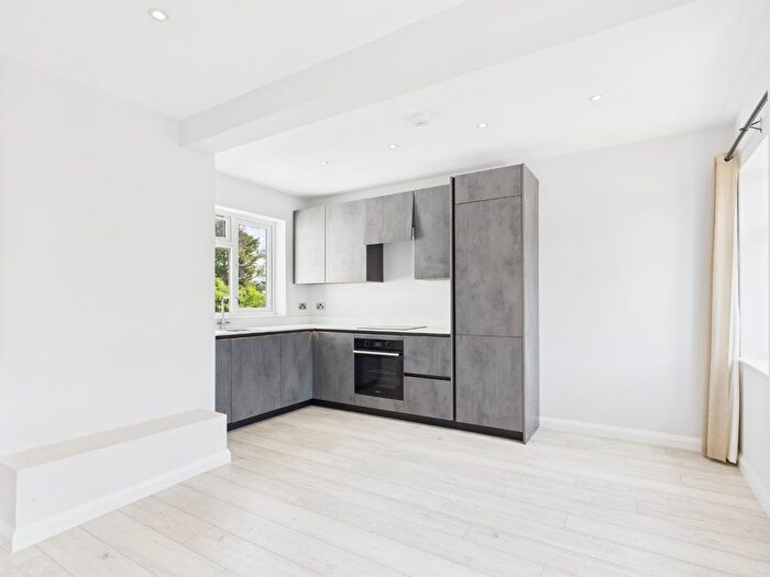 3 Bedroom Semi-Detached House To Rent In Sidcup, Kent, DA14