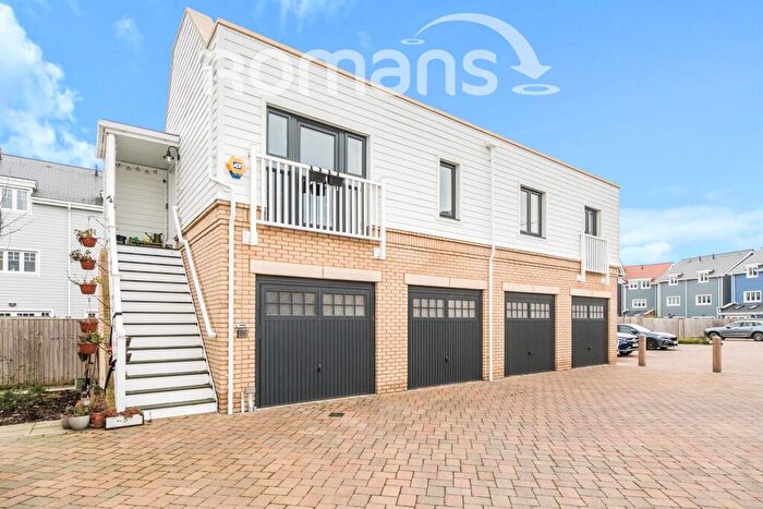 2 Bedroom Flat To Rent In Candlewood Drive, Reading, RG2