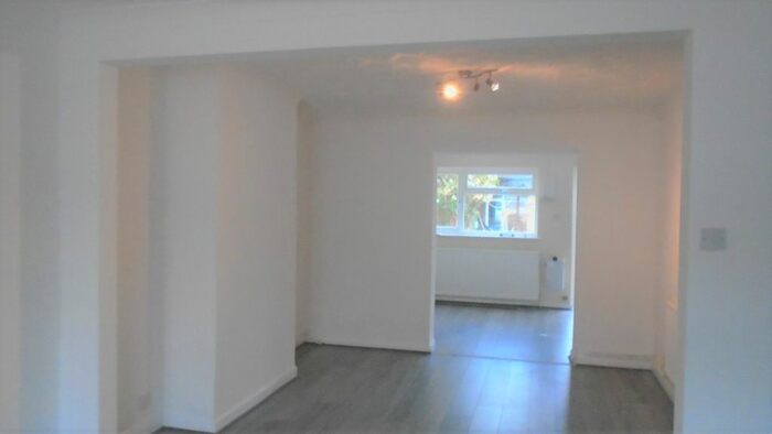 3 Bedroom Terraced House To Rent In Waye Avenue, Hounslow, TW5