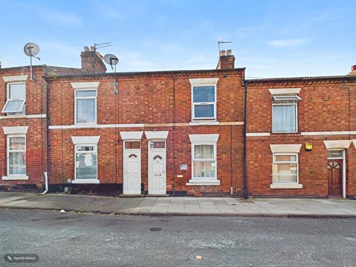 3 Bedroom Terraced House For Sale In Lower Hester Street, Northampton, NN2