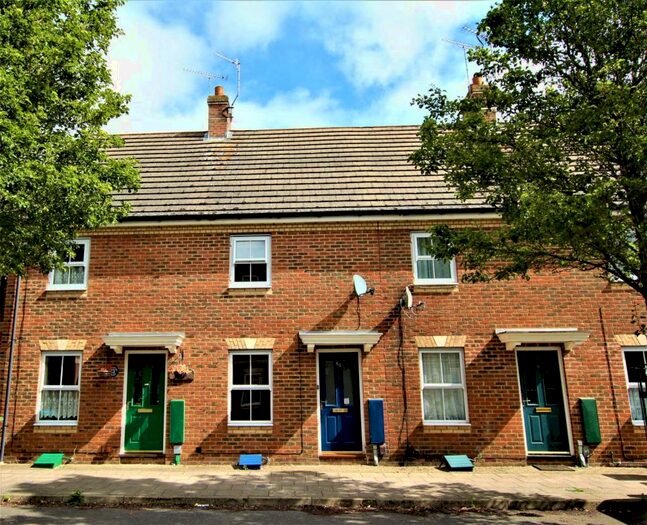 2 Bedroom Terraced House To Rent In Queensgate, Aylesbury, HP19