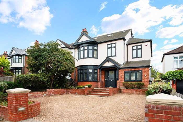 5 Bedroom Semi-detached House For Sale In Coniston Road, Bromley, BR1