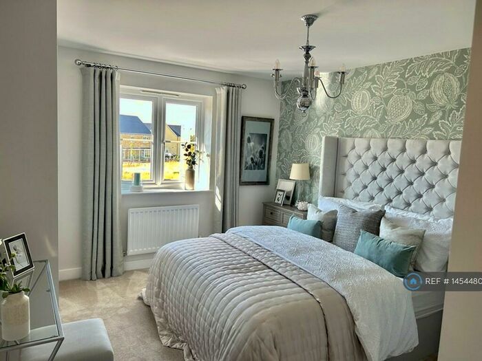 4 Bedroom Detached House To Rent In Croft Way, Bishops Cleeve, Cheltenham, GL52