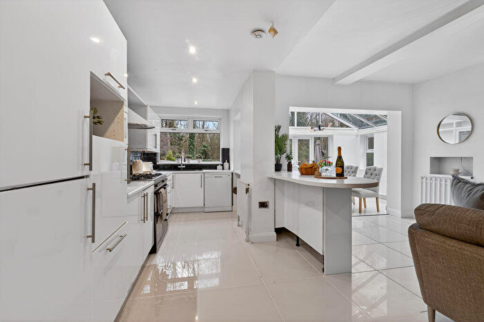 5 Bedroom Semi-Detached House To Rent In Mulgrave Road, Manchester, M28