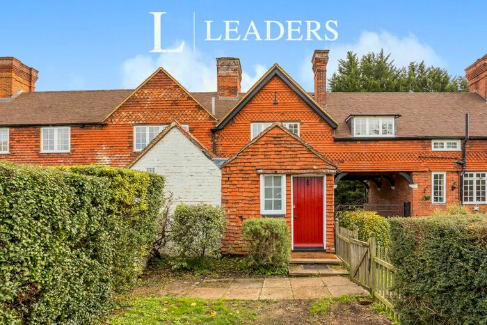2 Bedroom Cottage To Rent In The Street, West Clandon, Guildford, GU4