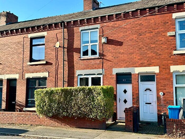 2 Bedroom Town House For Sale In Averill Street, Manchester, M40