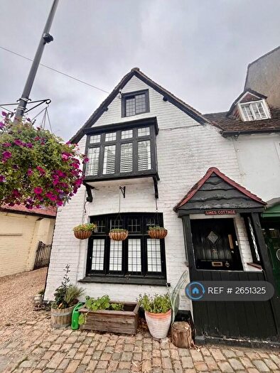 2 Bedroom End Of Terrace House To Rent In The Broadway, Amersham, HP7