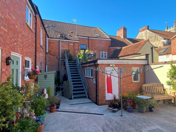 1 Bedroom Flat To Rent In Glastonbury, BA6