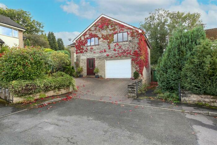 5 Bedroom Detached House For Sale In Carlton Avenue Darley Dale., DE4
