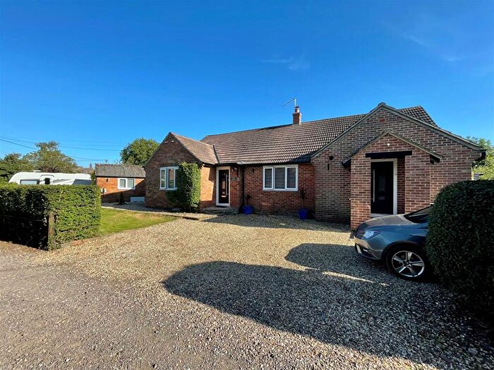 3 Bedroom Detached Bungalow For Sale In Bagwood Lane, Winterborne Kingston, Blandford Forum, DT11