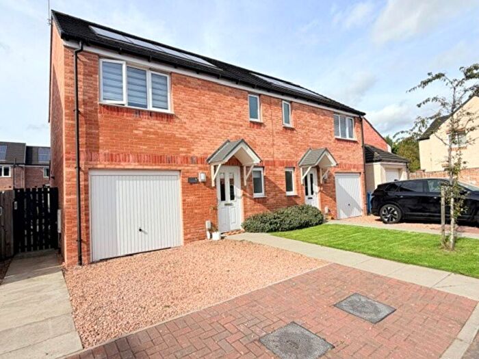 3 Bedroom Semi-Detached House For Sale In Flax Mill Grove, Glenrothes, KY7