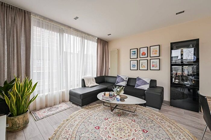 3 Bedroom Flat For Sale In Bevenden Street, Hoxton, London, N1