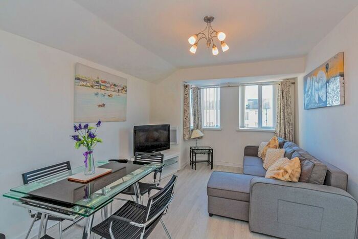 1 Bedroom Apartment To Rent In Clifton Drive, Blackpool, Lancashire, FY4