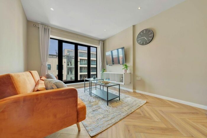 2 Bedroom Flat To Rent In Canberra Road, West Ealing, London, W13