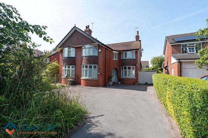 3 Bedroom Semi-Detached House For Sale In Boundary Lane, Congleton, CW12