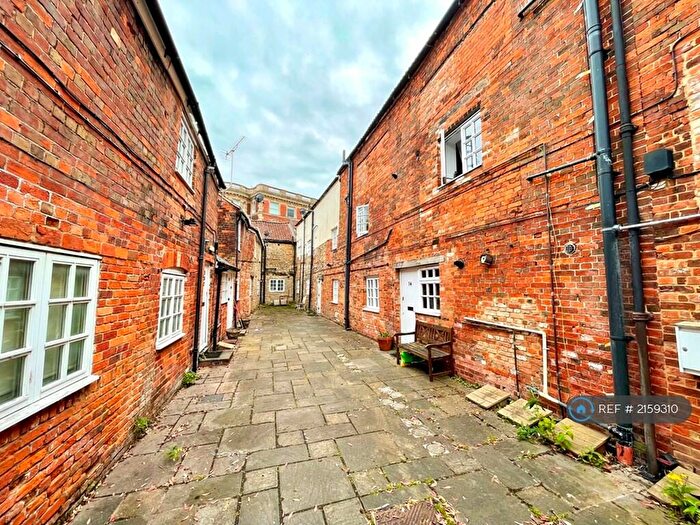 1 Bedroom Flat To Rent In Hill Street, Trowbridge, BA14