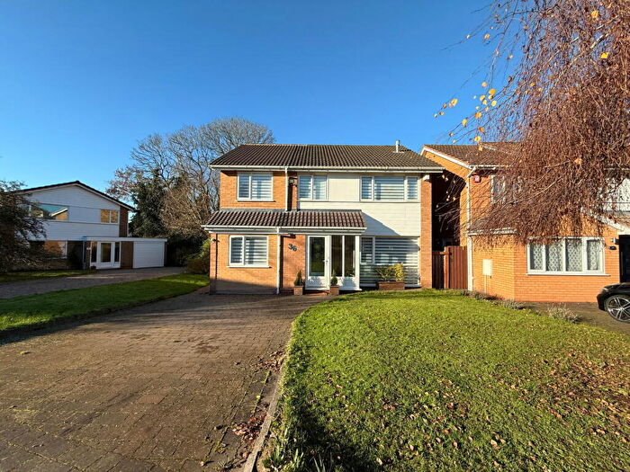 4 Bedroom Detached House For Sale In Raddington Drive, Solihull, B92