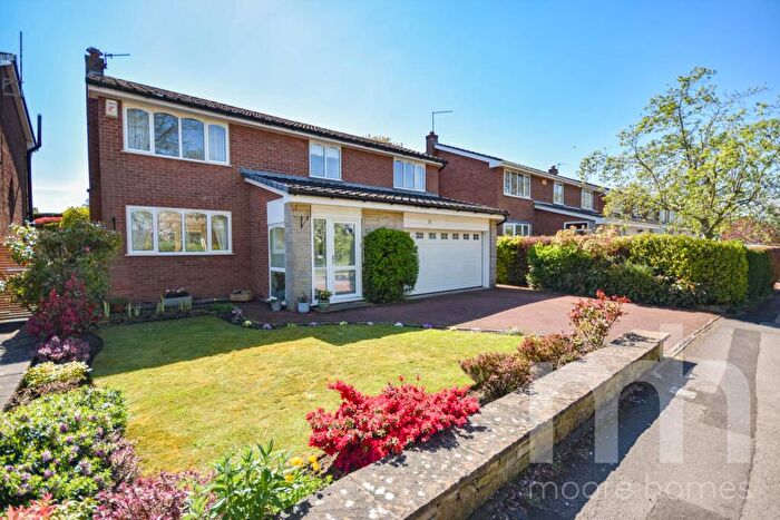 4 Bedroom Detached House For Sale In Glastonbury Drive, Poynton, SK12