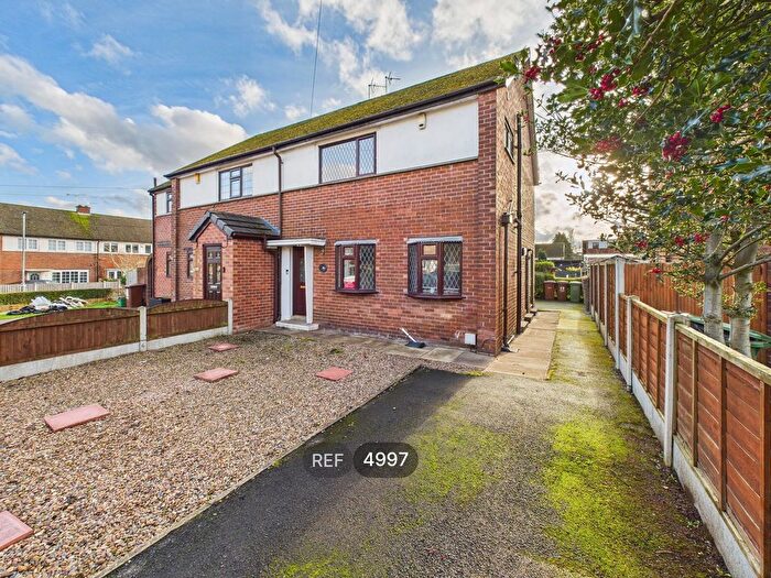 3 Bedroom Semi-Detached House To Rent In , Carleton Park Road, Pontefract, WF8