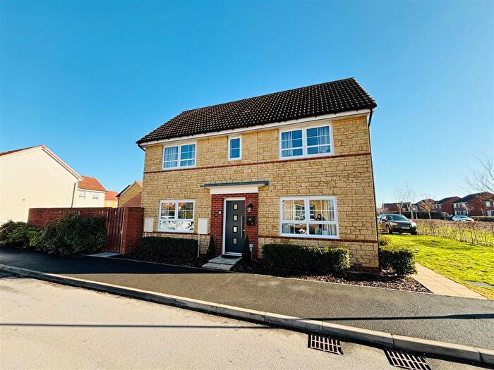 3 Bedroom Detached House For Sale In Gladstone Road, Melksham, SN12