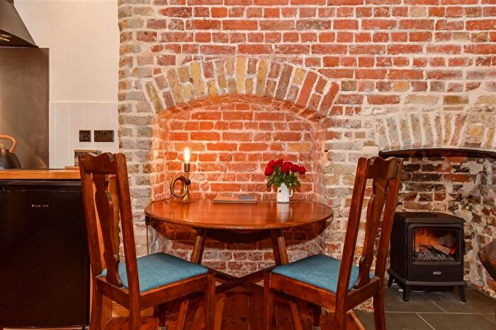 1 Bedroom Detached Bungalow For Sale In North Barracks, Walmer, Deal, Kent, CT14