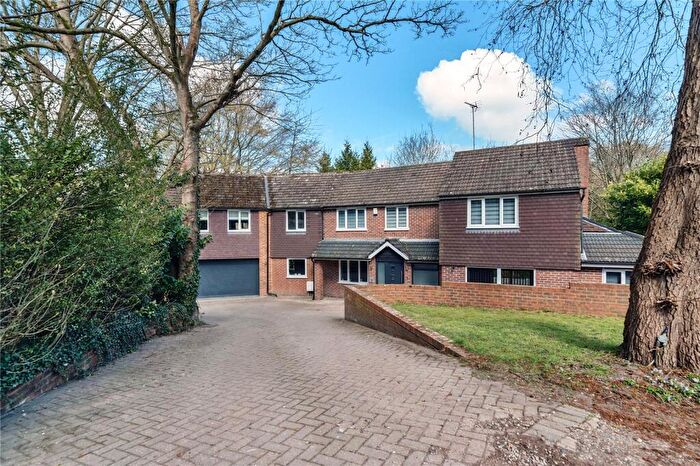 6 Bedroom Detached House For Sale In Woodlands, Chatham, ME5