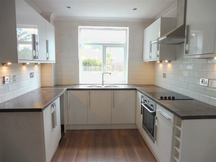 3 Bedroom End Of Terrace House To Rent In Willes Road, Leamington Spa, CV31