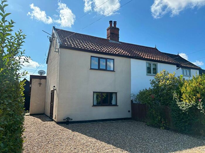 2 Bedroom Cottage For Sale In Bury Road, Wortham, Diss, IP22