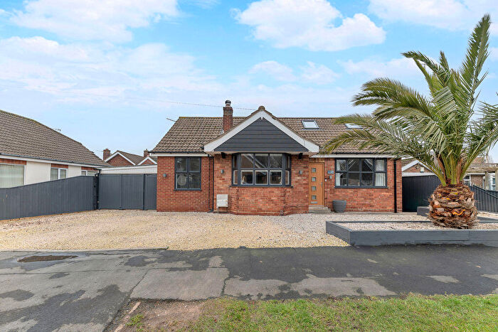 4 Bedroom Detached Bungalow For Sale In Coniston Crescent, Humberston, DN36