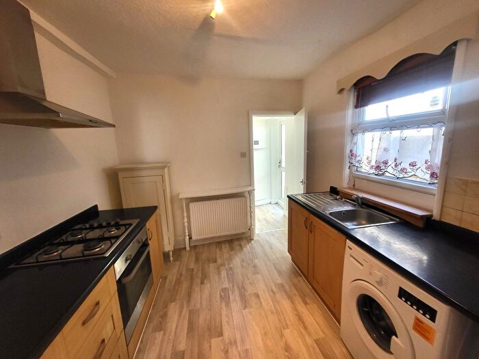 1 Bedroom Flat To Rent In Osterley Park View Road, Hanwell, W7