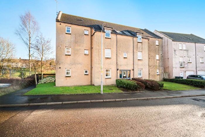2 Bedroom Flat For Sale In Bridgend, Stewarton, Kilmarnock, KA3