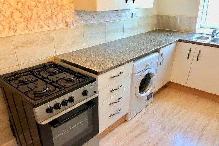 1 Bedroom Flat To Rent In Embankment Road, Plymouth, PL4