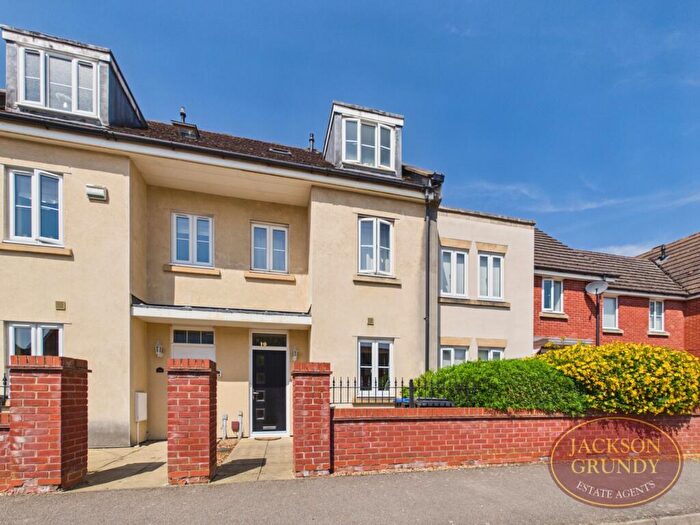 3 Bedroom Terraced House For Sale In Berrywood Drive, St Crispin, NN5