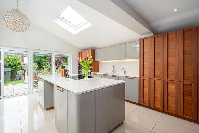4 Bedroom Detached House For Sale In Monument Road, Weybridge, KT13