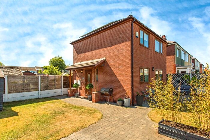 2 Bedroom Detached House For Sale In Hillcrest Avenue, Preston, Lancashire, PR2