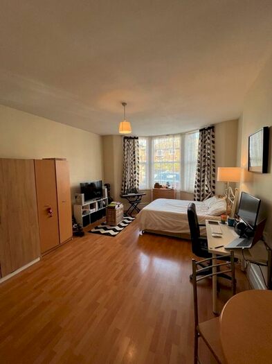 Studio To Rent In Clarence Road, Bounds Green, N22