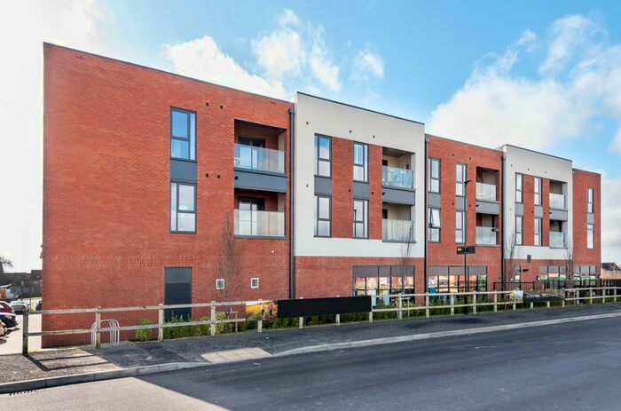 2 Bedroom Flat To Rent In Tibbs Road, Haddenham, Aylesbury, HP17