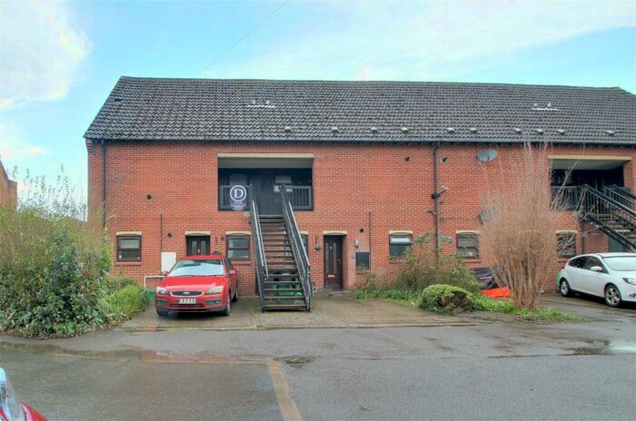 2 Bedroom Maisonette To Rent In Charlton Place, Newbury, RG14