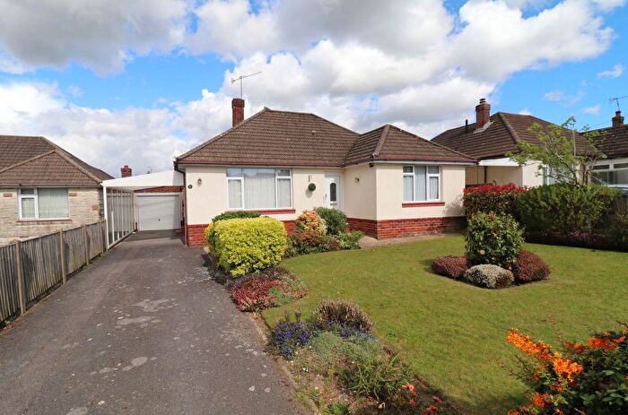 2 Bedroom Detached Bungalow For Sale In Nursery Grove, Hedge End, SO30