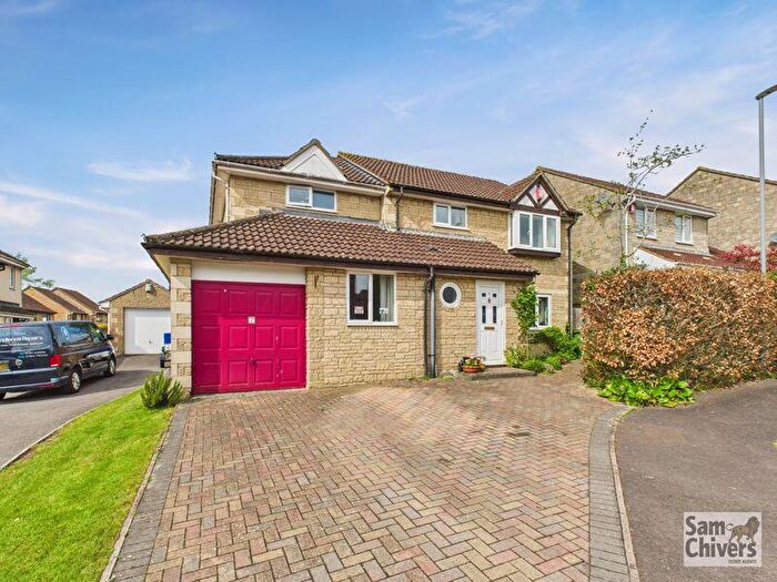 5 Bedroom Detached House For Sale In Pippin Close, Peasedown St John, BA2