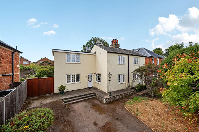 3 Bedroom Detached House For Sale In Mount Pleasant, Hertford, SG13
